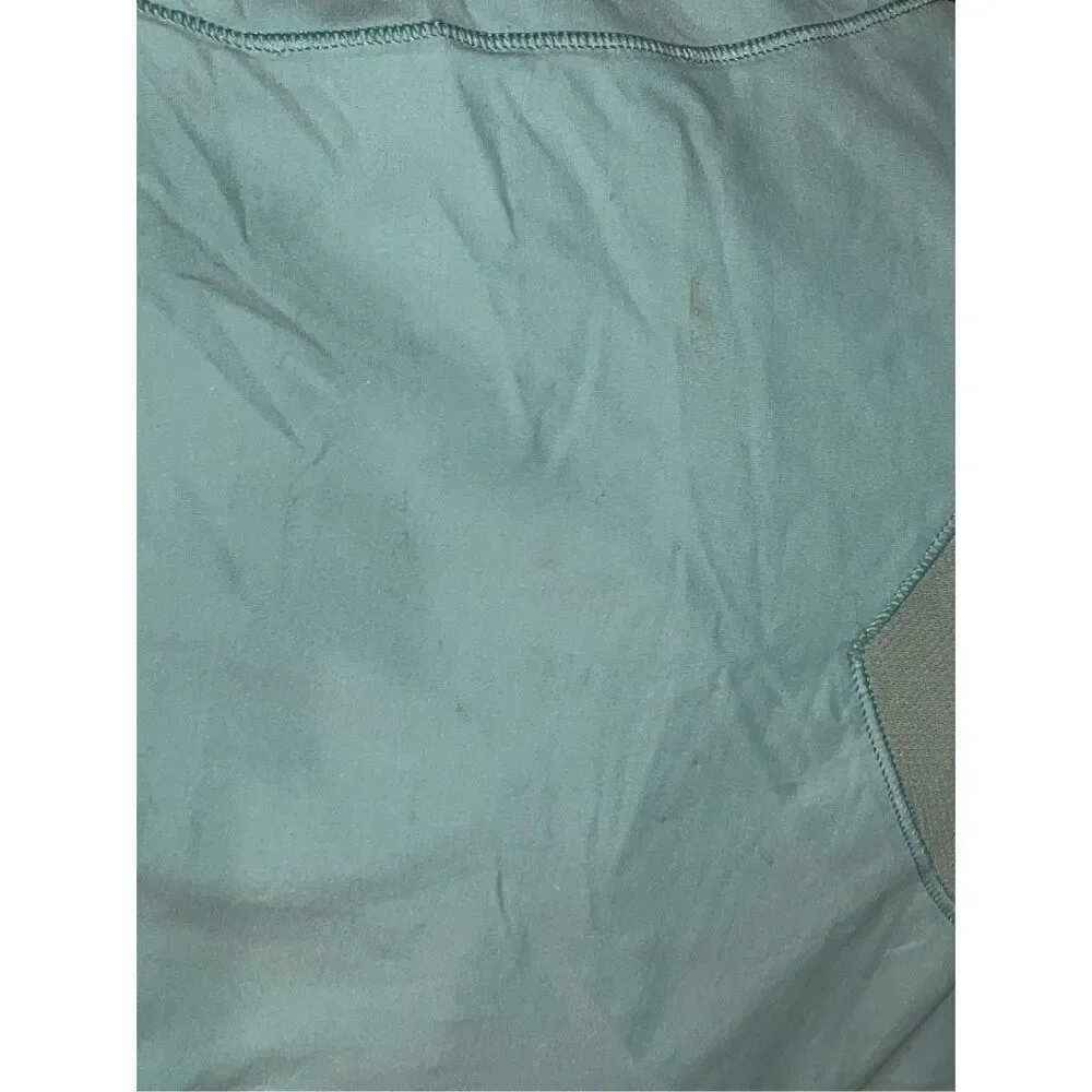 Lululemon Turquoise Racer Back Tank Built in Bra Size 6 Flawed